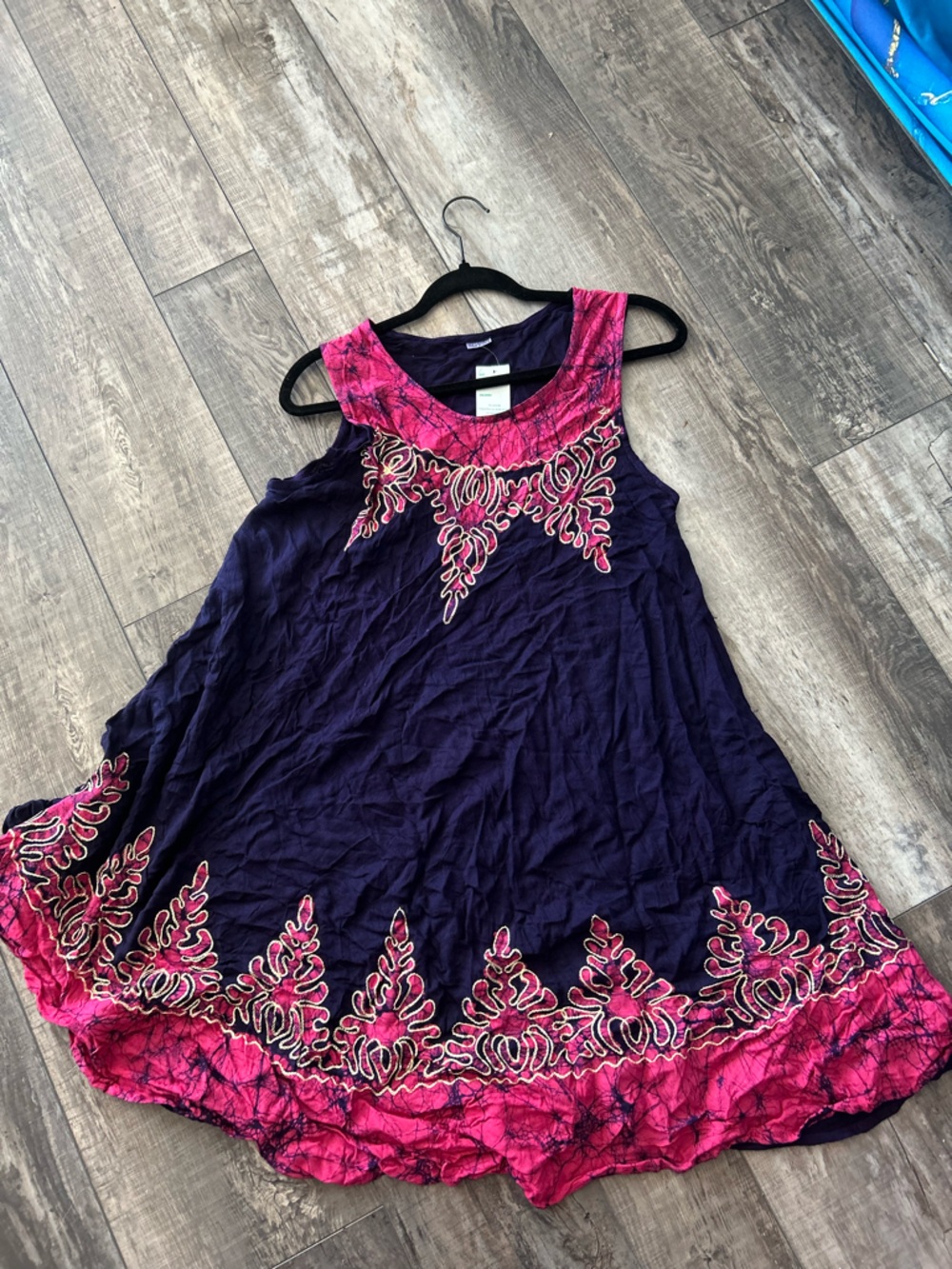 Sleeveless Sundress with Pink Embroidered Accents Size Large DB1